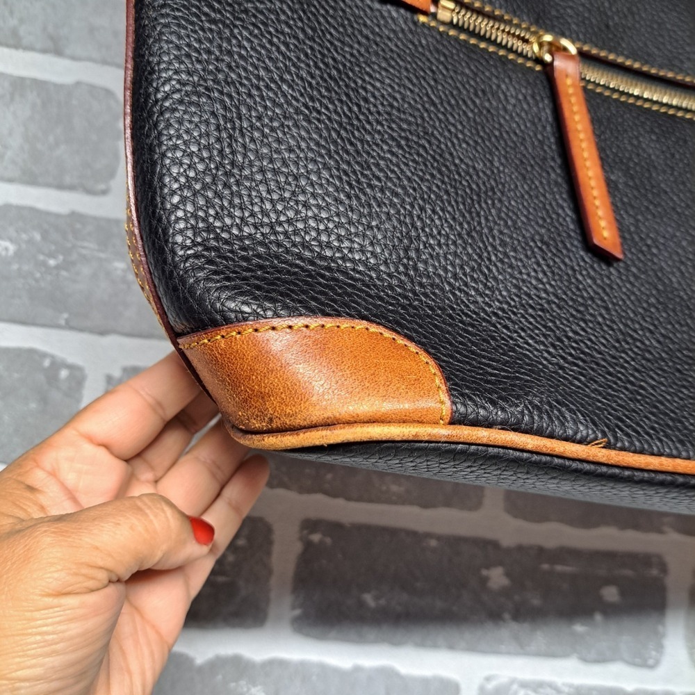Dooney & Bourke Womens Leather Black and Tan Classic Pebble Medium Tote Bag‎ - Picture 5 of 8